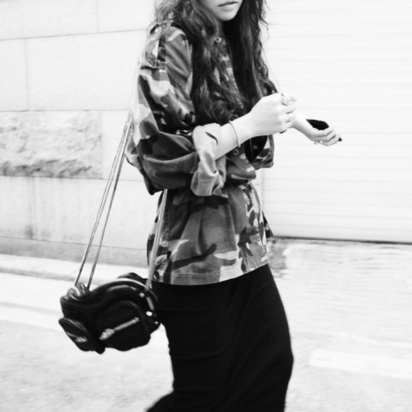 Alexander Wang brenda crossbody leather bag - Picture 2 of 8